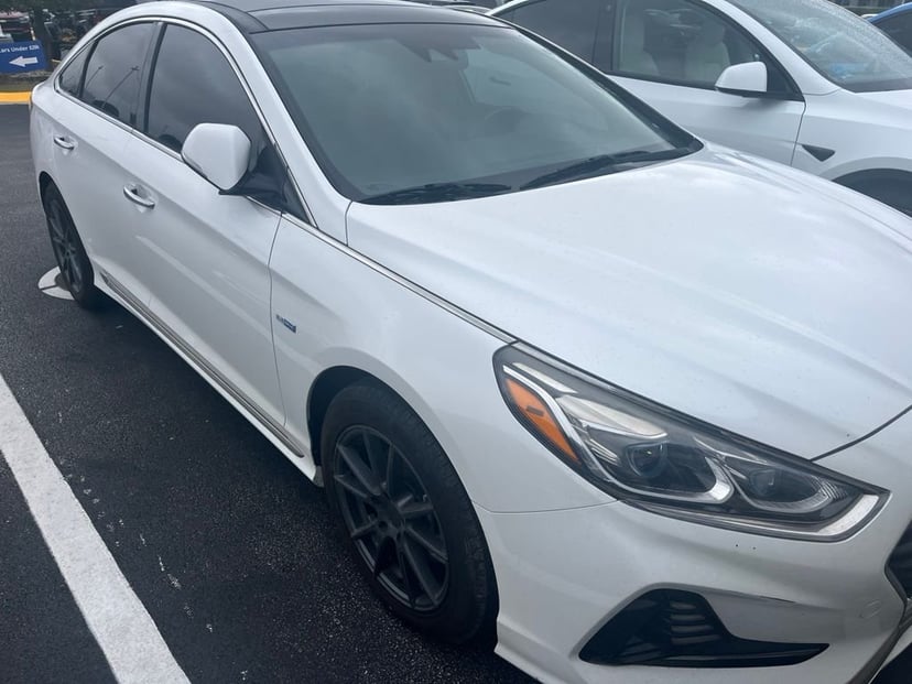 2019 Hyundai Sonata Hybrid Limited 4D Sedan White - Image 3