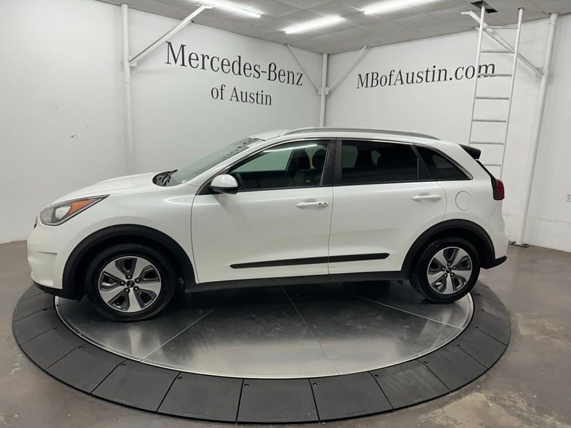 2019 Kia Niro - Image 3