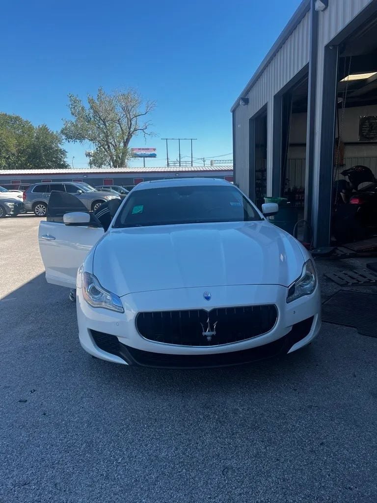 2015 Maserati Quattroporte - Image 1