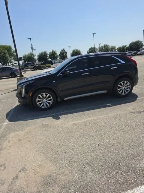 2022 Cadillac XT4 - Image 2