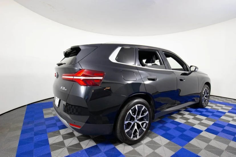 2025 BMW X3 - Image 3