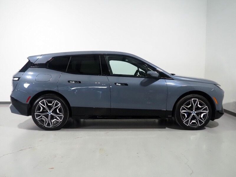 2024 BMW iX xDrive50 AWD - Image 3
