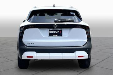 2026 Nissan Kicks MPV - Image 2
