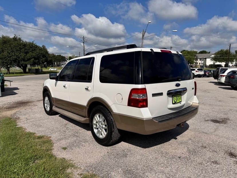 2014 Ford Expedition - Image 2