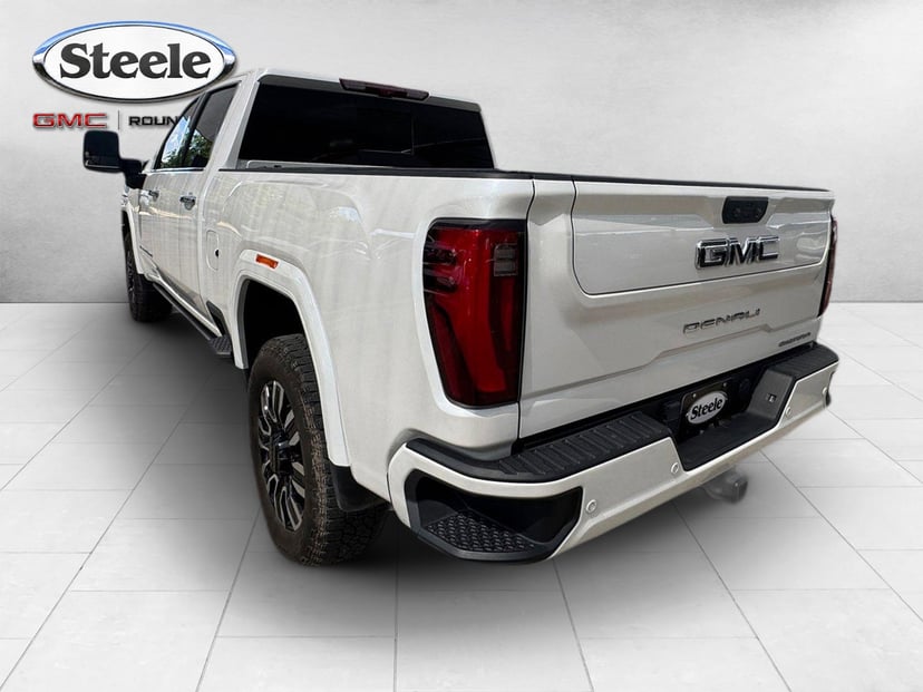 2024 GMC Sierra 2500 HD - Image 3