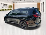 2027 Chrysler Pacifica - Preview 7