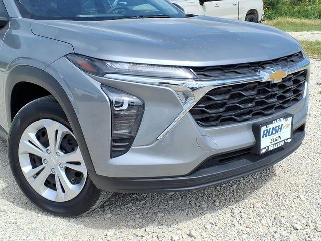 2024 Chevrolet Trax - Image 2