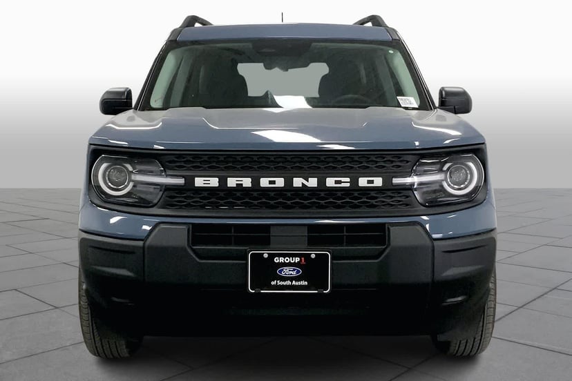 2026 Ford Bronco - Image 3