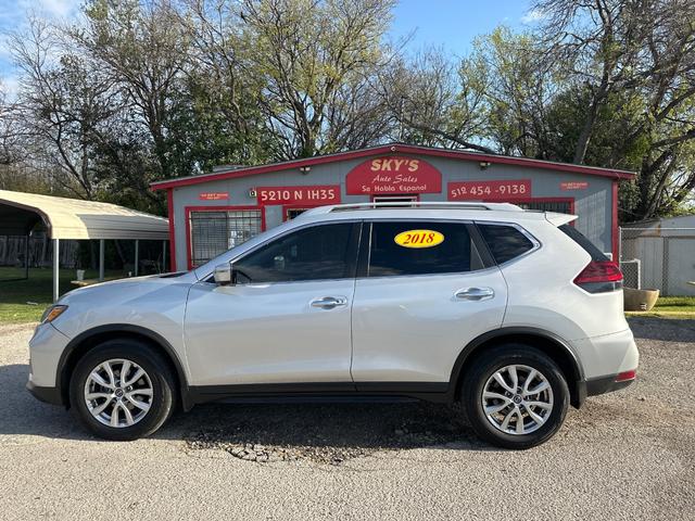 2018 Nissan Rogue SV - Image 3
