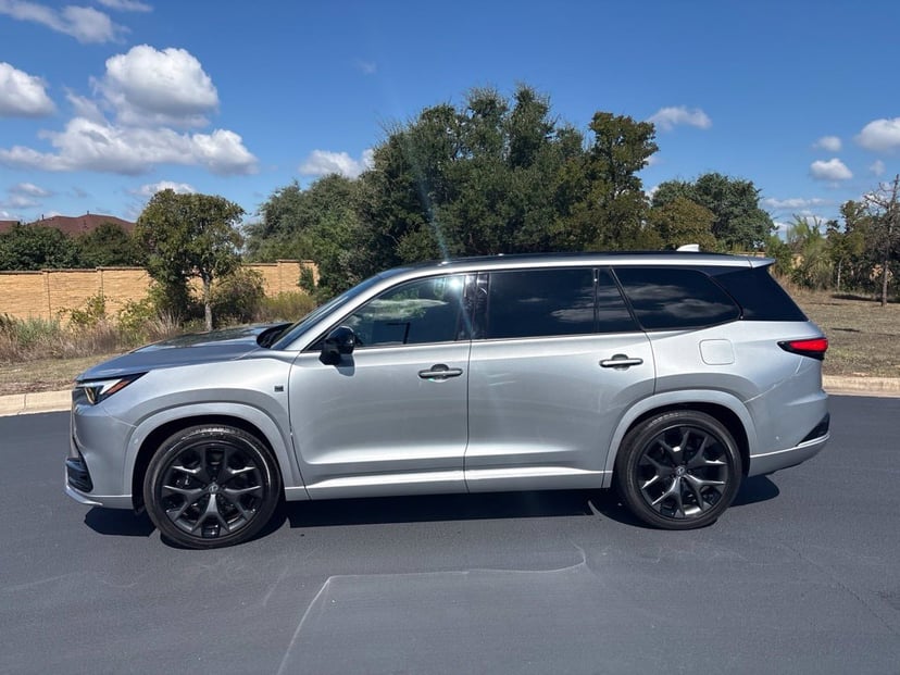 2026 Lexus TX - Image 1