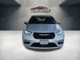 2023 Chrysler Pacifica - Preview 2