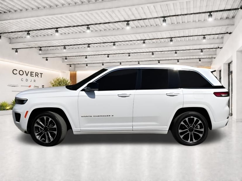 2024 Jeep Grand Cherokee Overland - Image 3