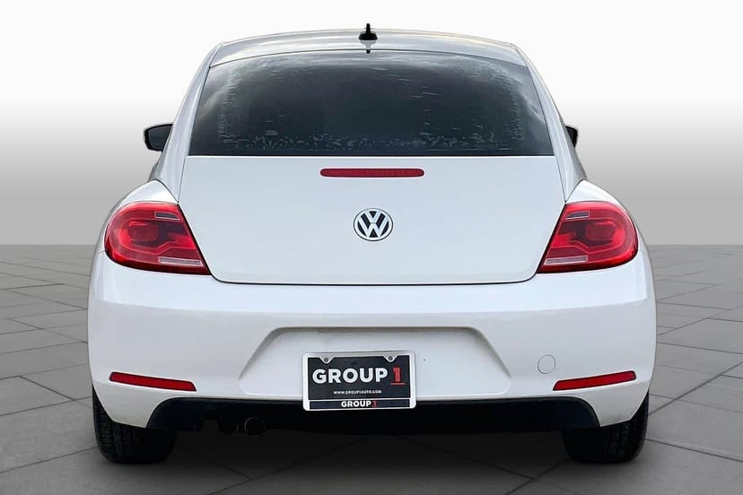 2014 Volkswagen Beetle Coupe - Image 2