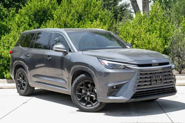 2024 Lexus TX - Image 2