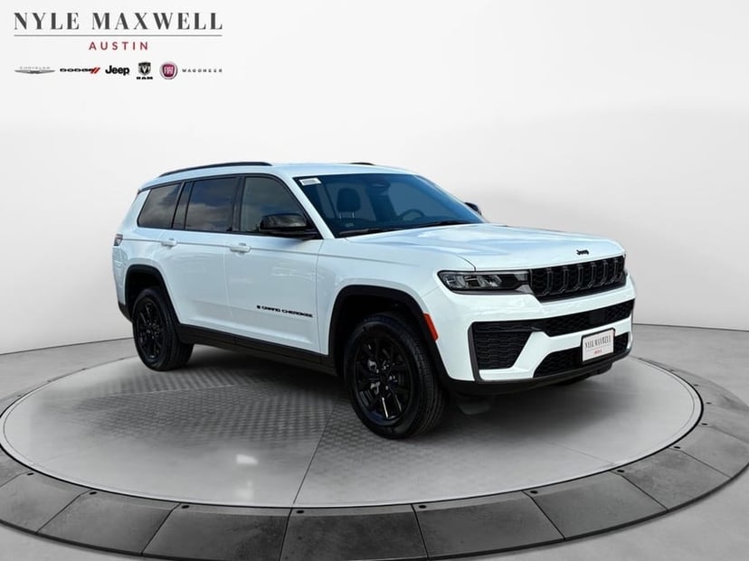 2026 Jeep Grand Cherokee L - Image 2