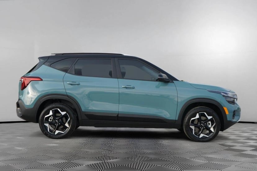 2025 Kia Seltos - Image 1
