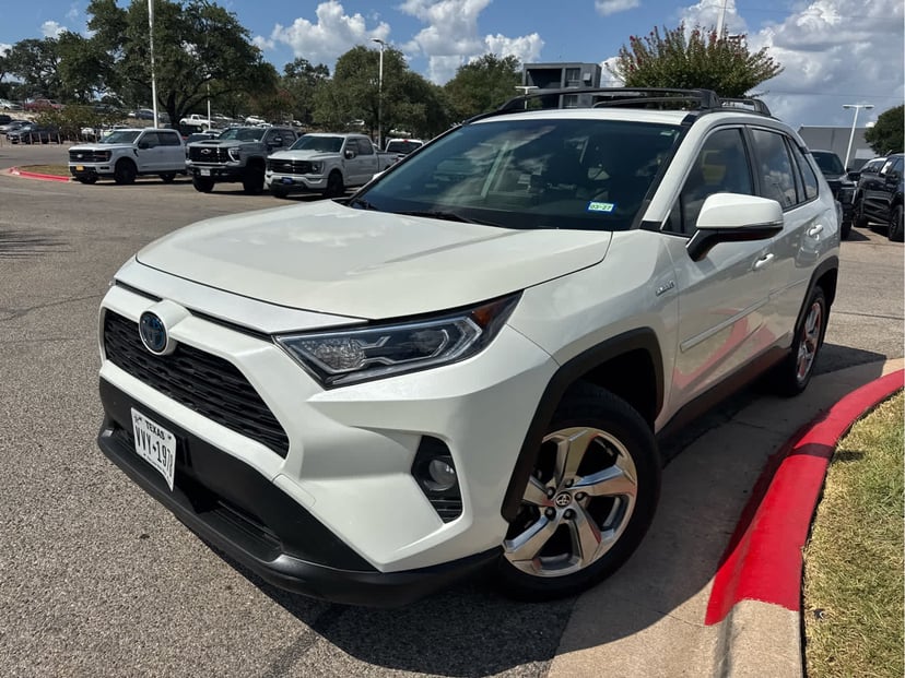 2021 Toyota RAV4 - Image 1