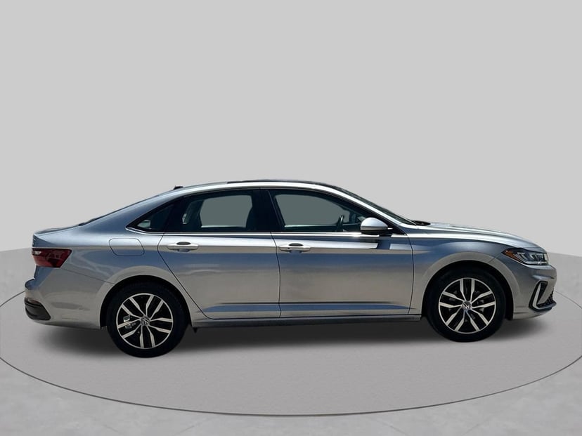 2025 Volkswagen Jetta - Image 3