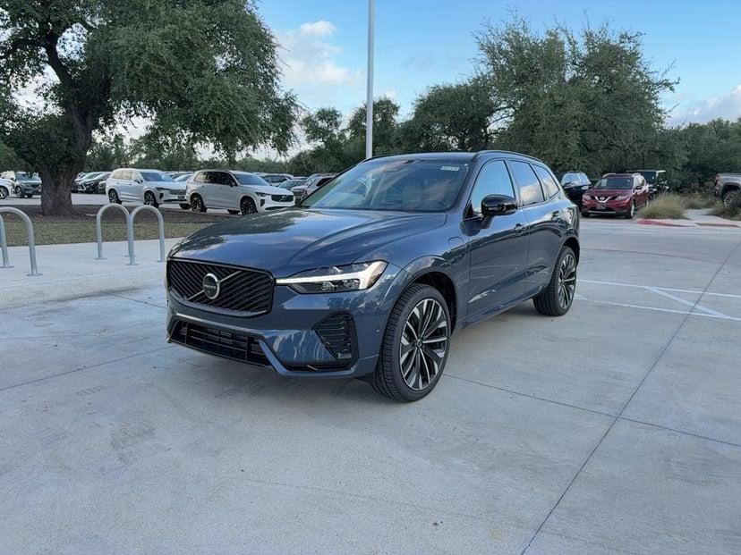 2026 Volvo XC60 - Image 1