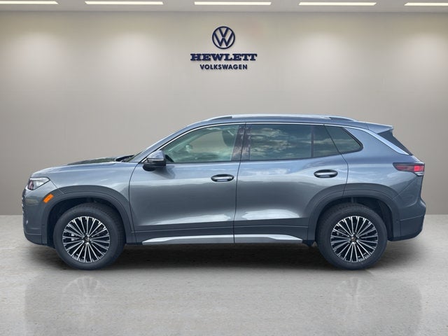 2026 Volkswagen Tiguan - Image 1