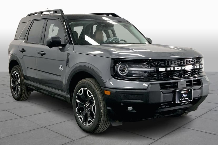 2026 Ford Bronco - Image 2