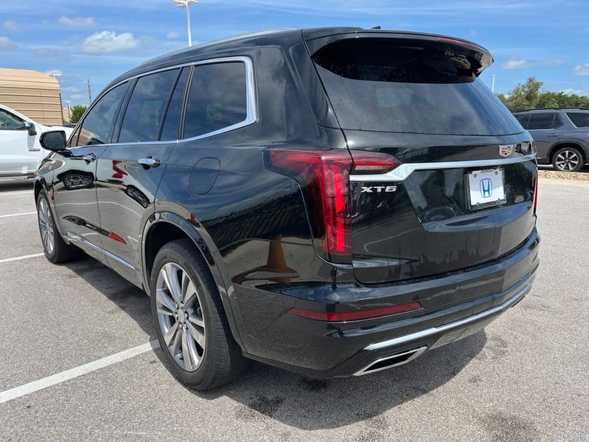 2023 Cadillac XT6 - Image 3