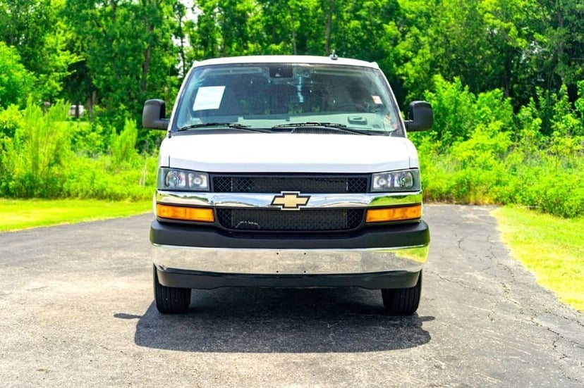 2025 Chevrolet Express - Image 3