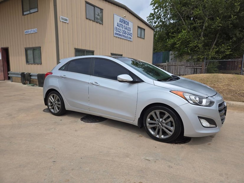 2016 Hyundai Elantra - Image 1