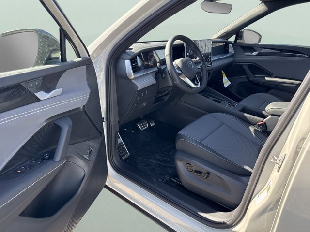 2026 Volkswagen Tiguan - Image 3