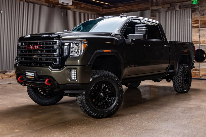 2022 GMC Sierra 2500HD - Image 2