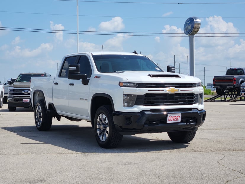 2024 Chevrolet Silverado HD - Image 2