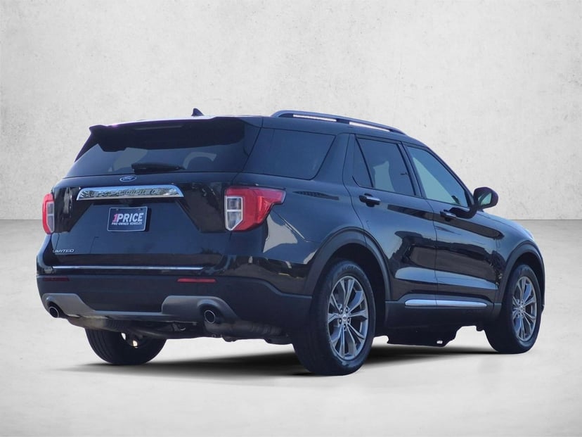 2023 Ford Explorer - Image 3