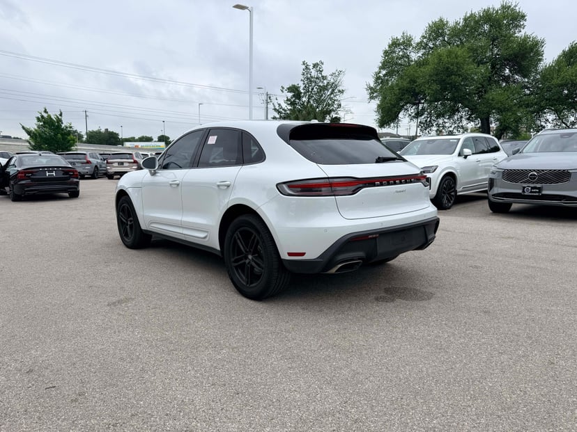 2023 Porsche Macan - Image 3