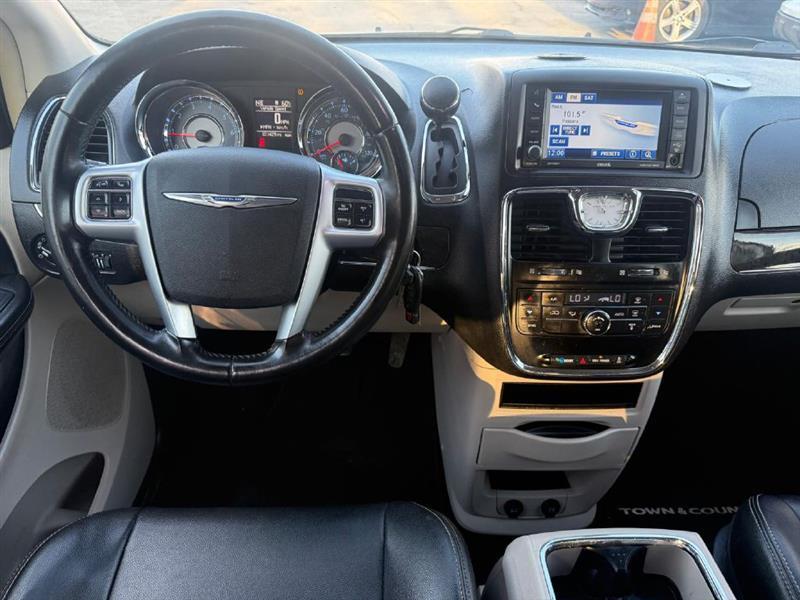 2012 Chrysler Town and Country - Image 3