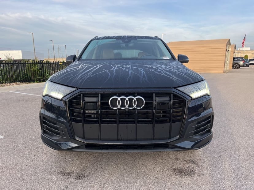2023 Audi Q7 - Image 3