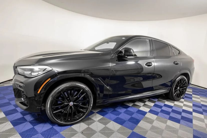 2022 BMW X6 - Image 1