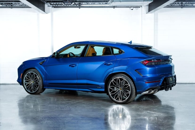 2026 Lamborghini Urus - Image 3