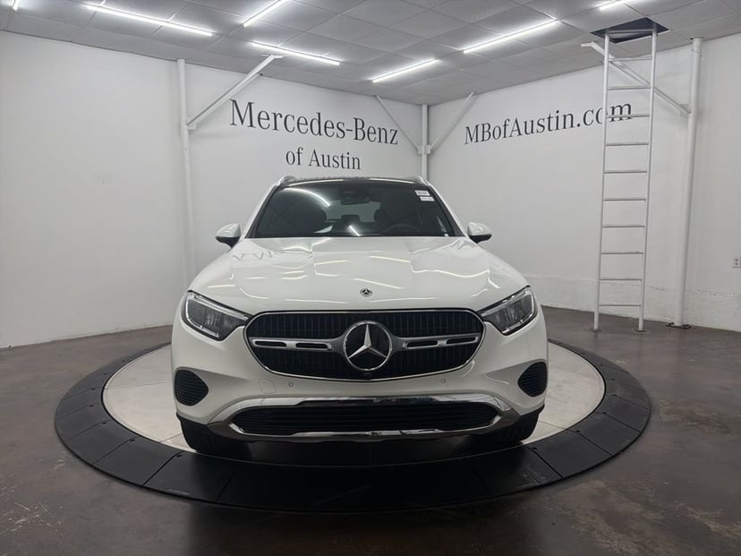 2026 Mercedes-Benz GLC - Image 3