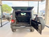 2017 Jeep Wrangler - Preview 7