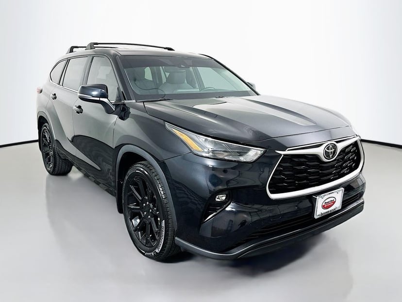 2024 Toyota Highlander - Image 3