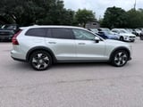 2020 Volvo V60 Cross Country - Preview 4