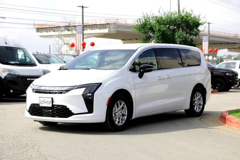 2027 Chrysler Pacifica - Image 1