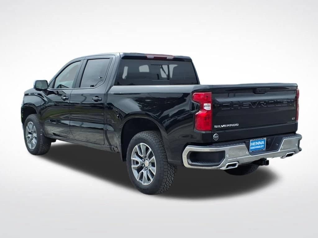 2026 Chevrolet Silverado 1500 - Image 2