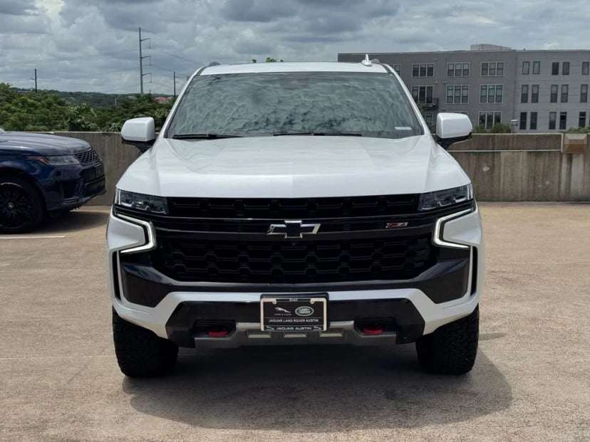 2023 Chevrolet Suburban - Image 2