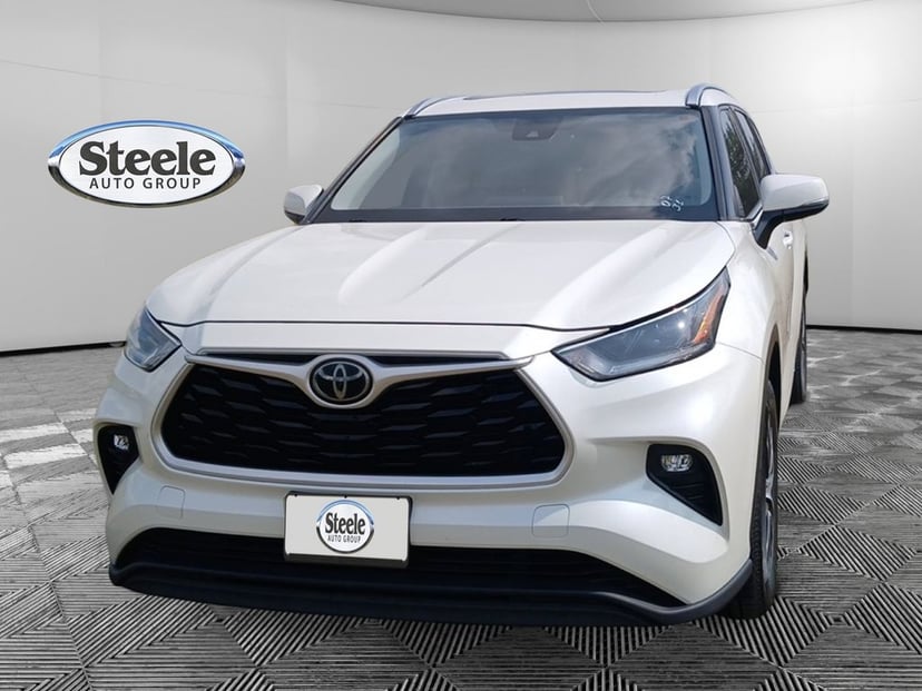 2021 Toyota Highlander - Image 1