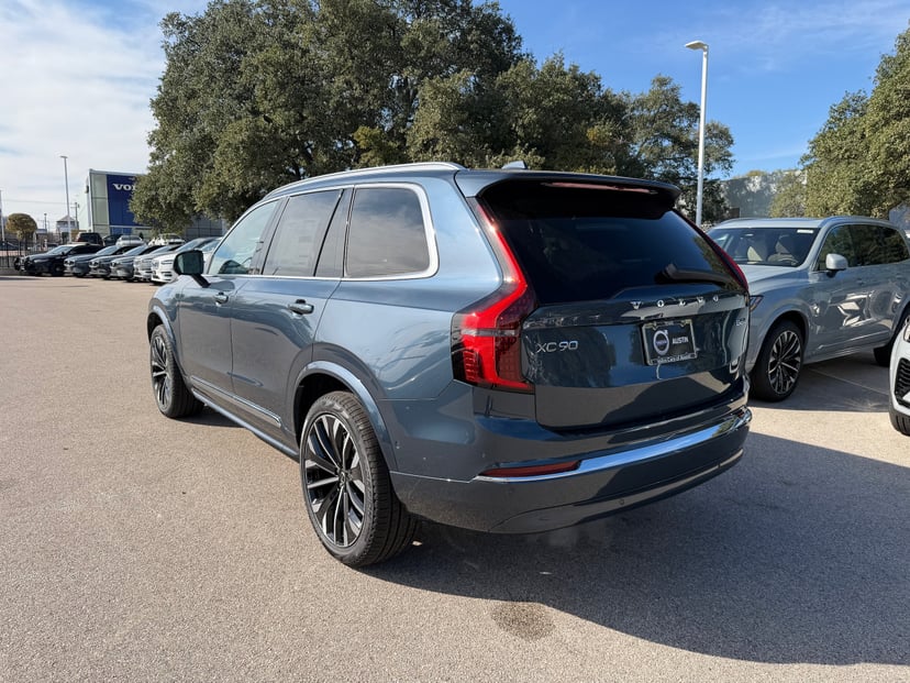 2026 Volvo XC90 - Image 3
