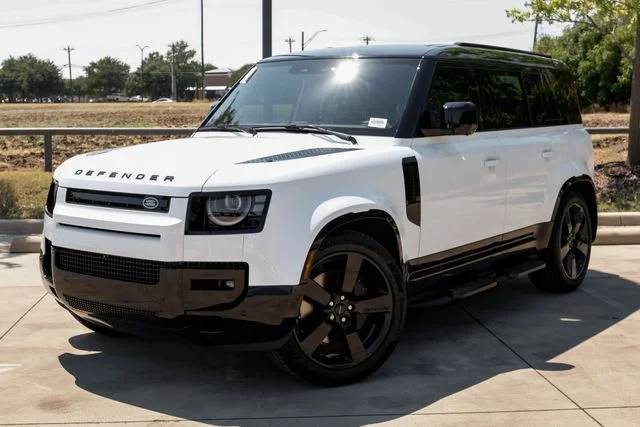 2026 Land Rover Defender - Image 2
