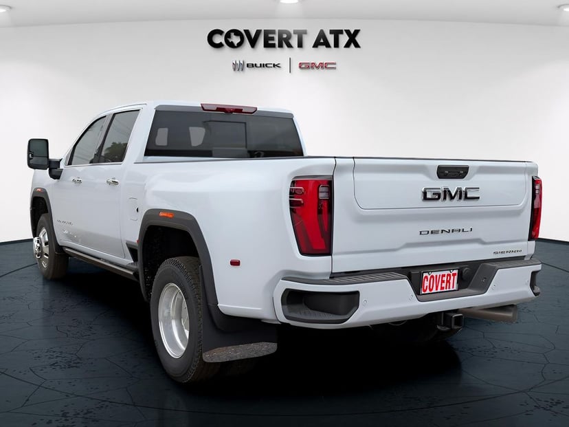 2026 GMC Sierra - Image 3