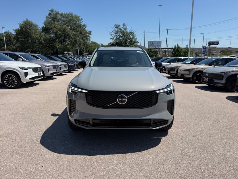 2026 Volvo XC90 - Image 3