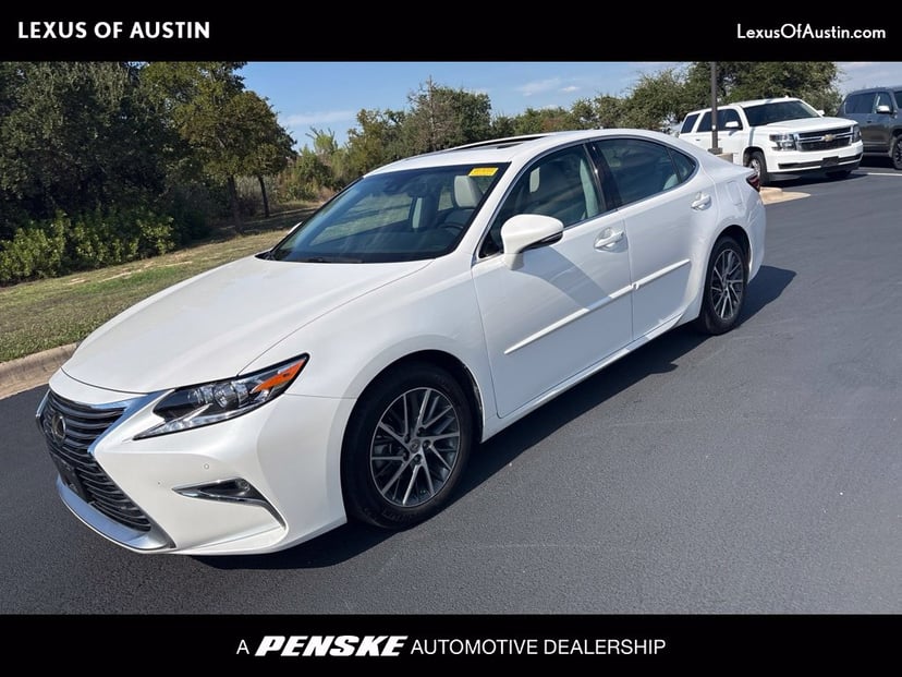 2017 Lexus ES - Image 1